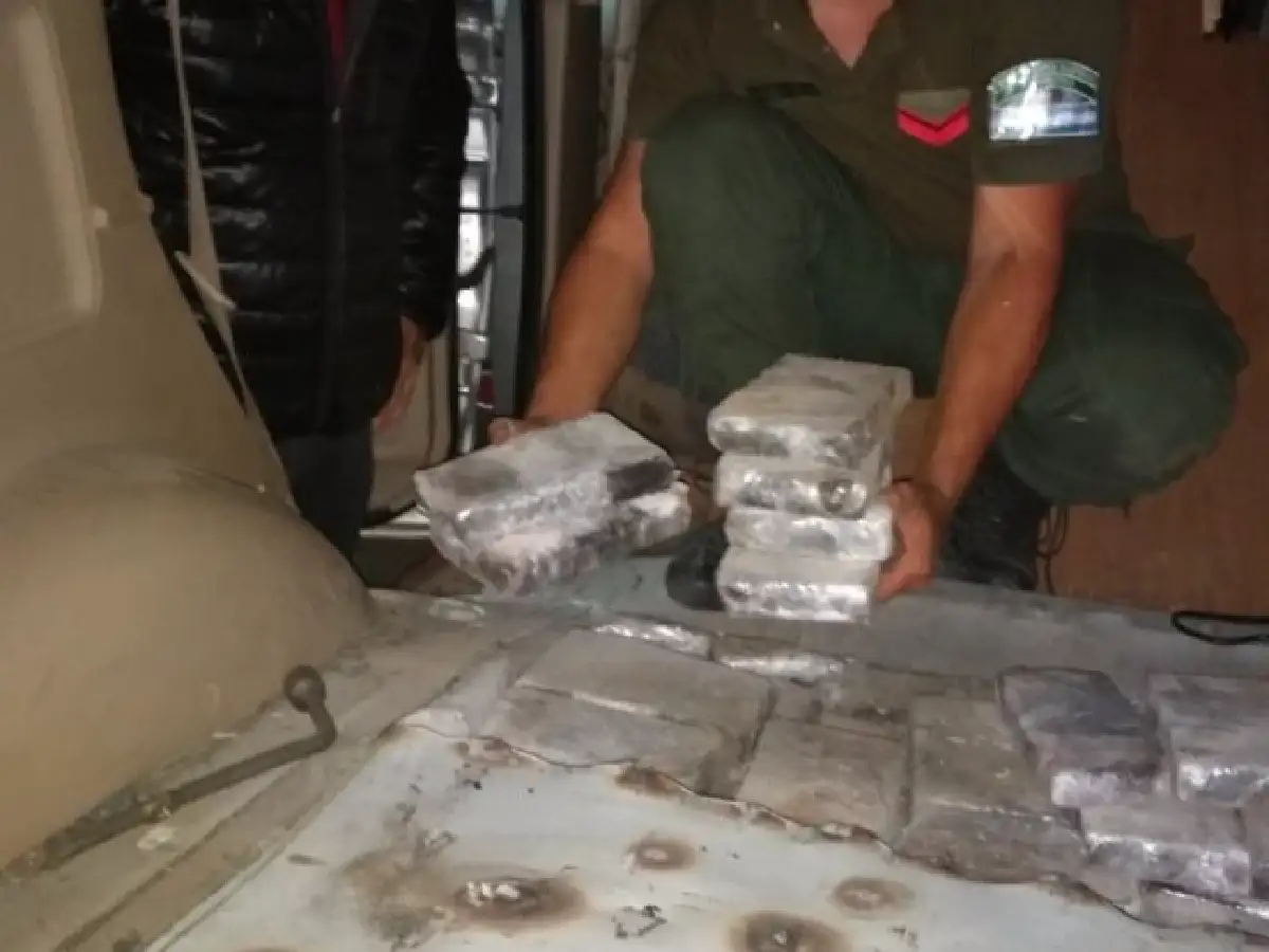 Gendarmería secuestró más de 100 kilos de marihuana en ruta 158	