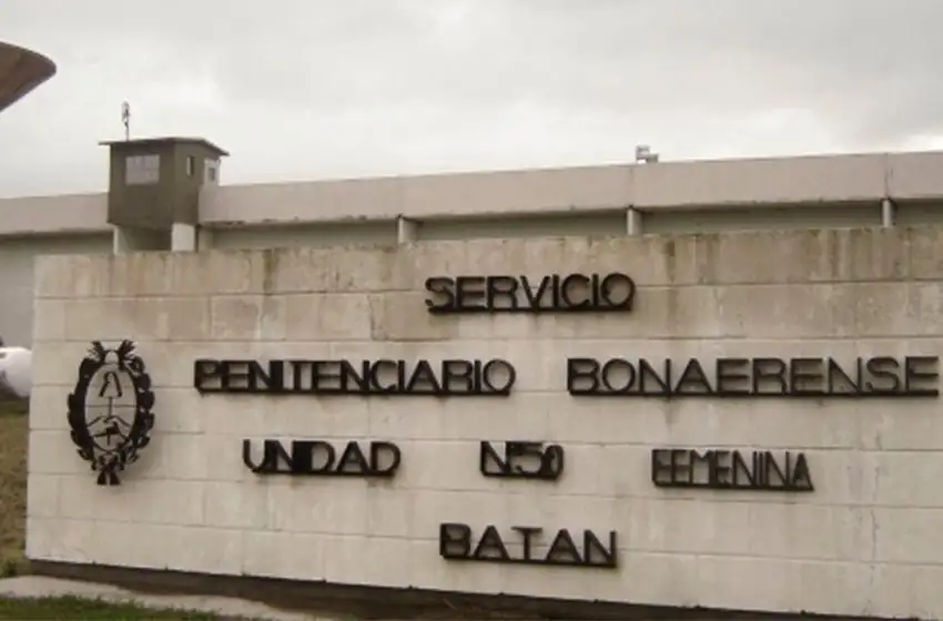 Los internos deberán llevar a cabo cinco horas diarias de aseo e higiene de los espacios propios y comunes.