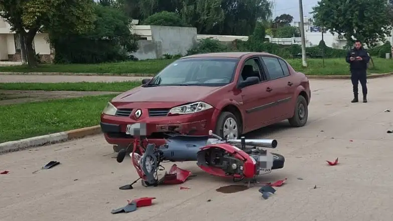 Trasladaron a San Francisco a motociclista con lesiones graves tras choque en Laspiur