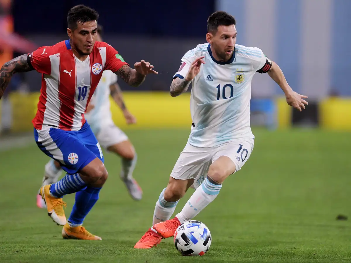 Con el VAR como protagonista, la selección empató con Paraguay