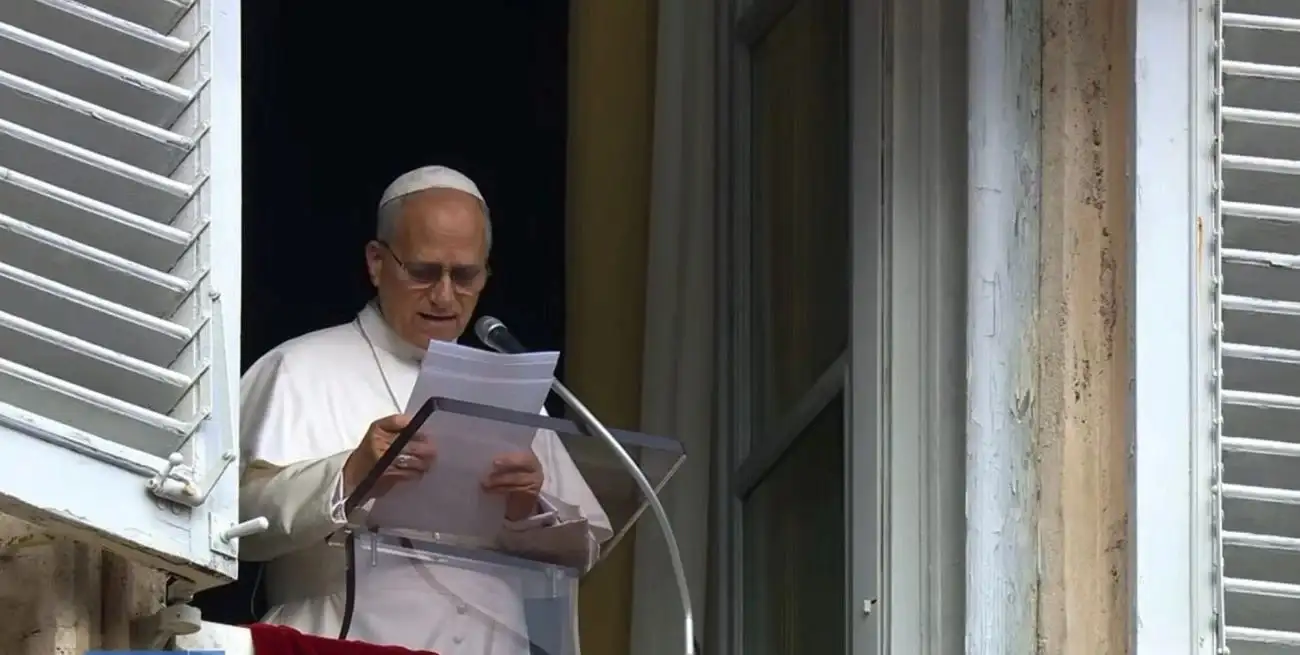 Una encíclica es una carta solemne escrita por el Papa para todos los católicos.