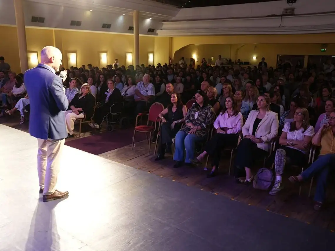 El ministro Puccini encabezó la actividad.