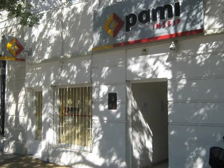 Por falta de personal, la atención en PAMI Reconquista es mínima