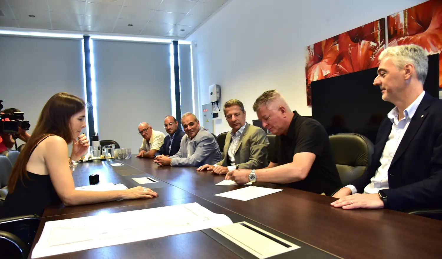 El nuevo loteo pasó de la Provincia a la municipalidad y ahora al directorio del polo fabril.