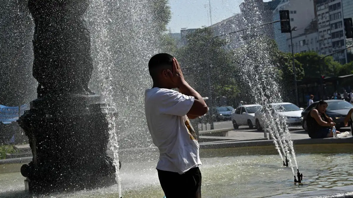 Alertas por calor extremo de distintos niveles para localidades de 10 provincias: cuáles son