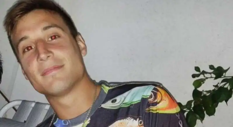 Un argentino murió atropellado en EE.UU. en medio de una pelea