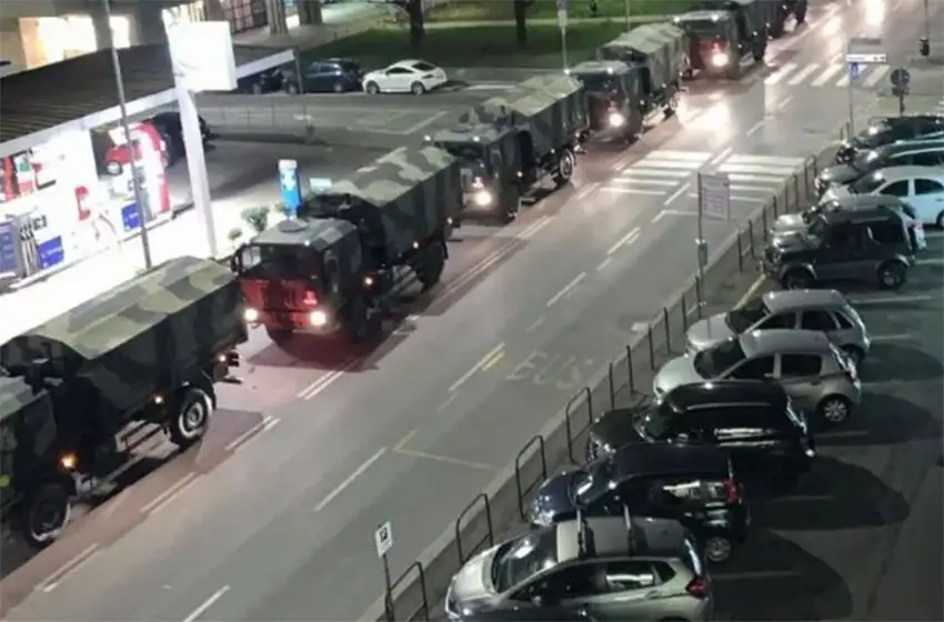 Bérgamo: hospitales repletos, sin médicos y desfile de camiones militares con muertos para cremar