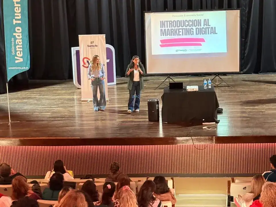 La jornada reunió a emprendedores interesados en incorporar herramientas digitales para comunicar sus productos y servicios.