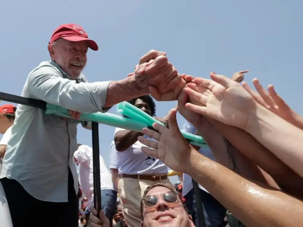 Luiz Inácio Lula da Silva consiguió su reelección en Brasil tras derrotar a Flávio Bolsonaro en el balotaje presidencial.