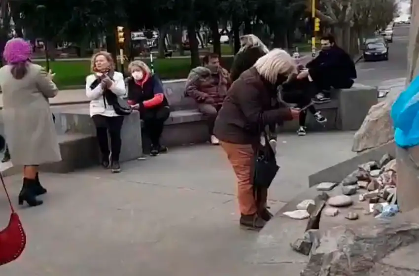 Piden un altar para recordar a los fallecidos por coronavirus en Mar del Plata