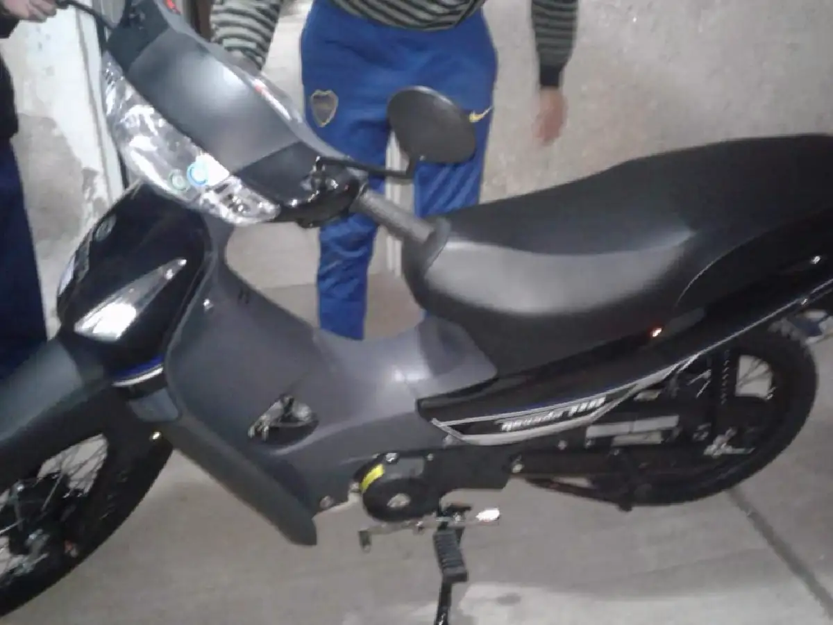 Le pegaron un palazo y le robaron la moto en el camino interprovincial