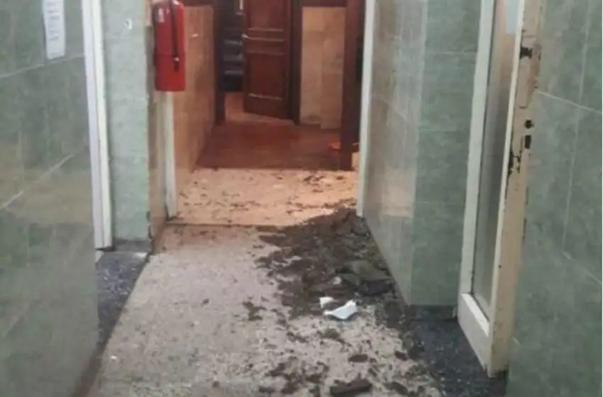 Delincuentes entraron a una comisaría a los tiros para liberar presos