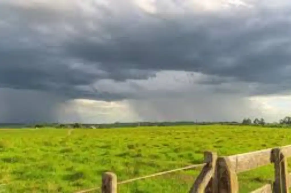 El reporte de la BCR destaca un aumento en los niveles de precipitación, con acumulados que varían entre 10 y 40 milímetros en diversas localidades de la región.