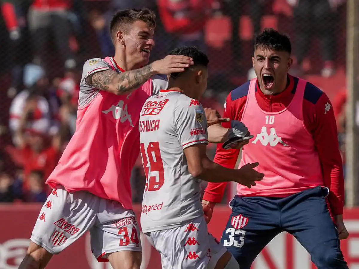 Unión goleó a Lanús en Santa Fe
