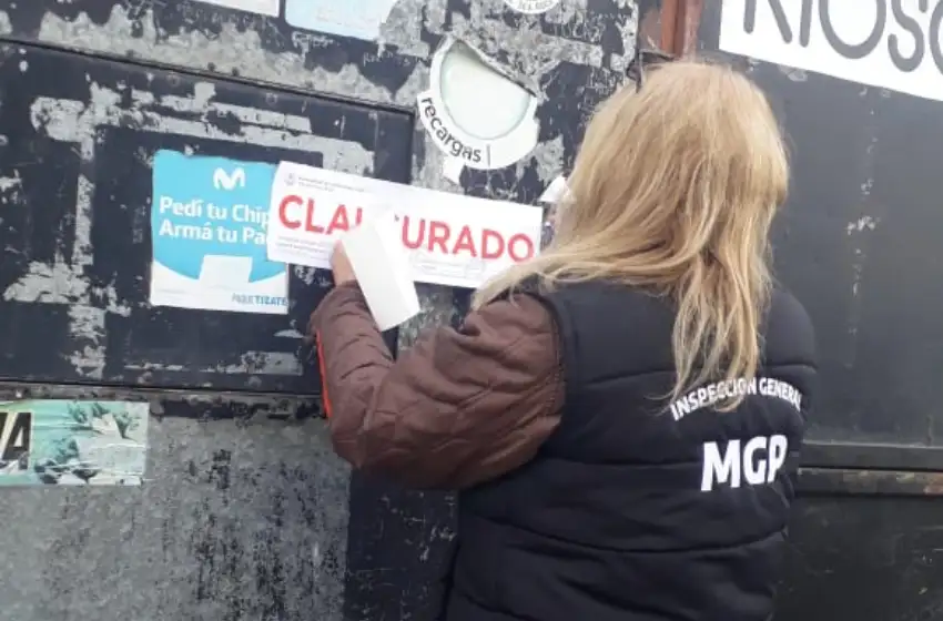 Clausuran un local sin habilitación para vender bebidas alcohólicas