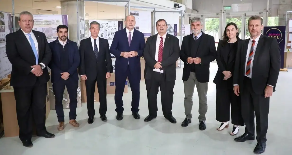 El ministro de Ciencia, Tecnología e Innovación de la Nación, Daniel Filmus, junto al gobernador Omar Perotti y el rector de la UNL, Enrique Mammarella, durante el el 89° Plenario de Rectoras y Rectores del Consejo Interuniversitario Nacional (CIN), en abril de este año. Estuvieron presentes el Vicepresidente y Rector de la Universidad Nacional de San Martín (UNSAM), Carlos Greco; el Subsecretario de Coordinación Institucional, Pablo Nuñez, y la Subsecretaria de Evaluación Institucional, Gabriela Dranovsky.