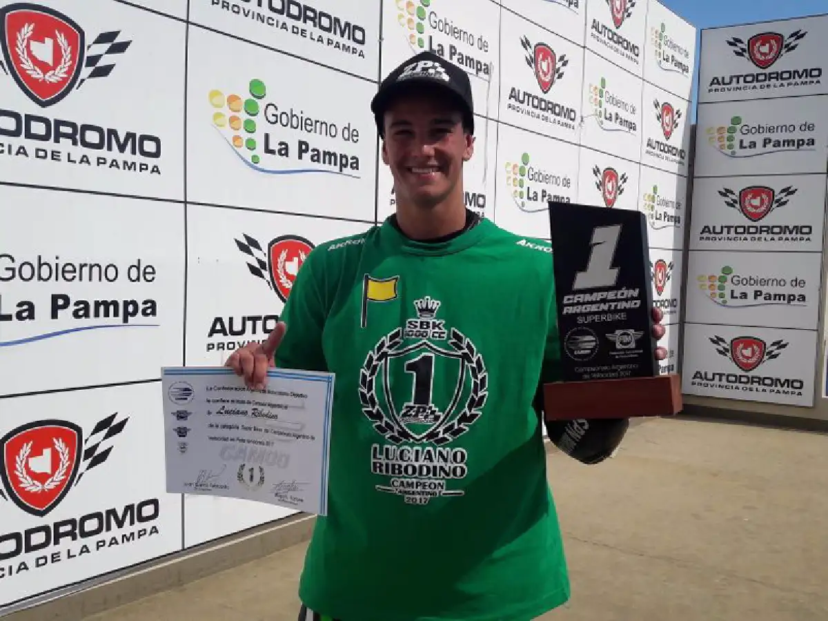 Ribodino corre Supermotard en Arrecifes