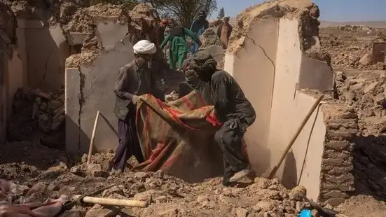 Terremoto en Afganistán: al menos 812 muertos y 2.817 heridos