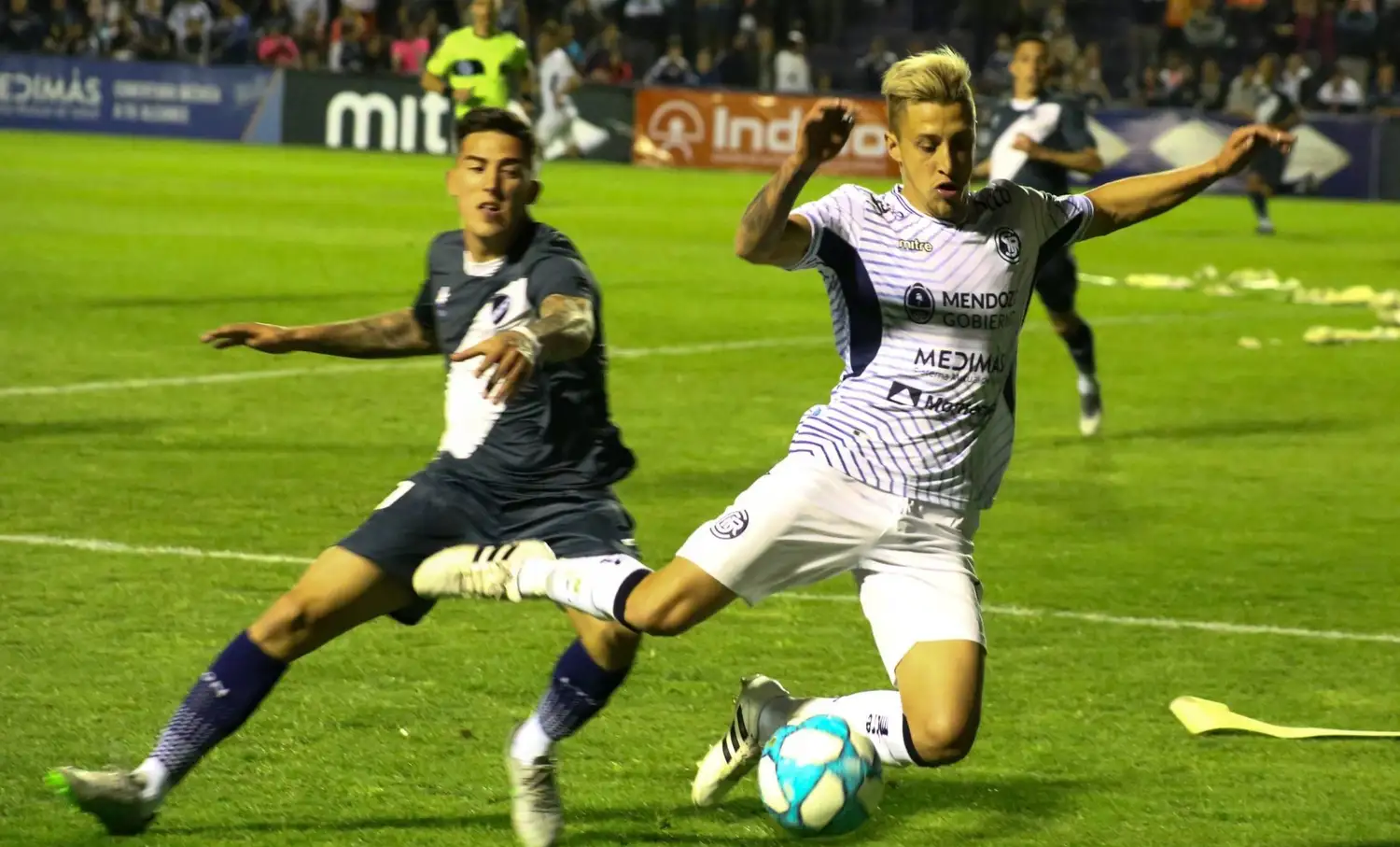 Alvarado hizo el esfuerzo pero lo terminó perdiendo