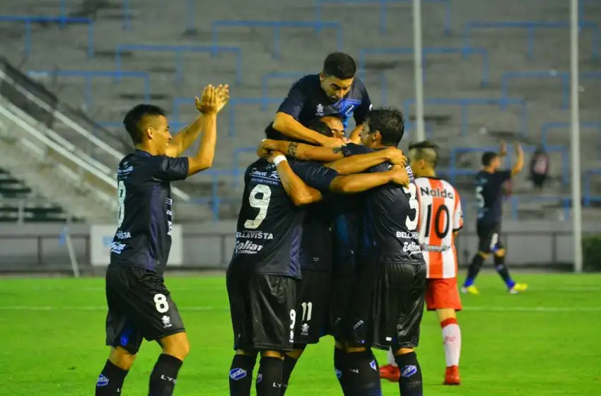 Alvarado necesita ganar la primera final por el ascenso