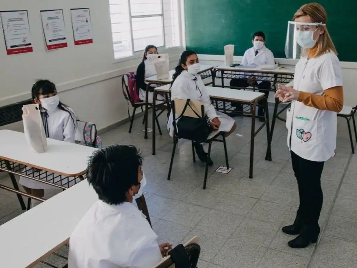 Cómo afecta el barbijo a la voz y la comunicación 
