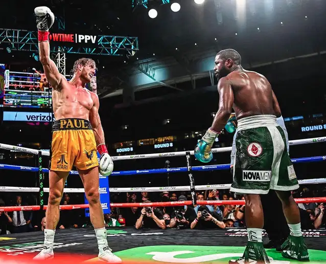 Mayweather volvió para pelear con un youtuber al que no pudo noquear