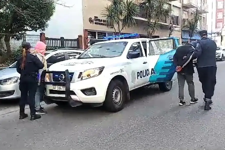 El robo fue cometido en Buenos Aires al 2300.