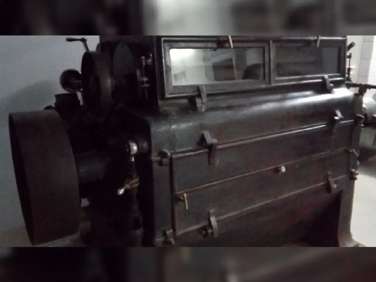 El Archivo Gráfico renueva su sala de industria