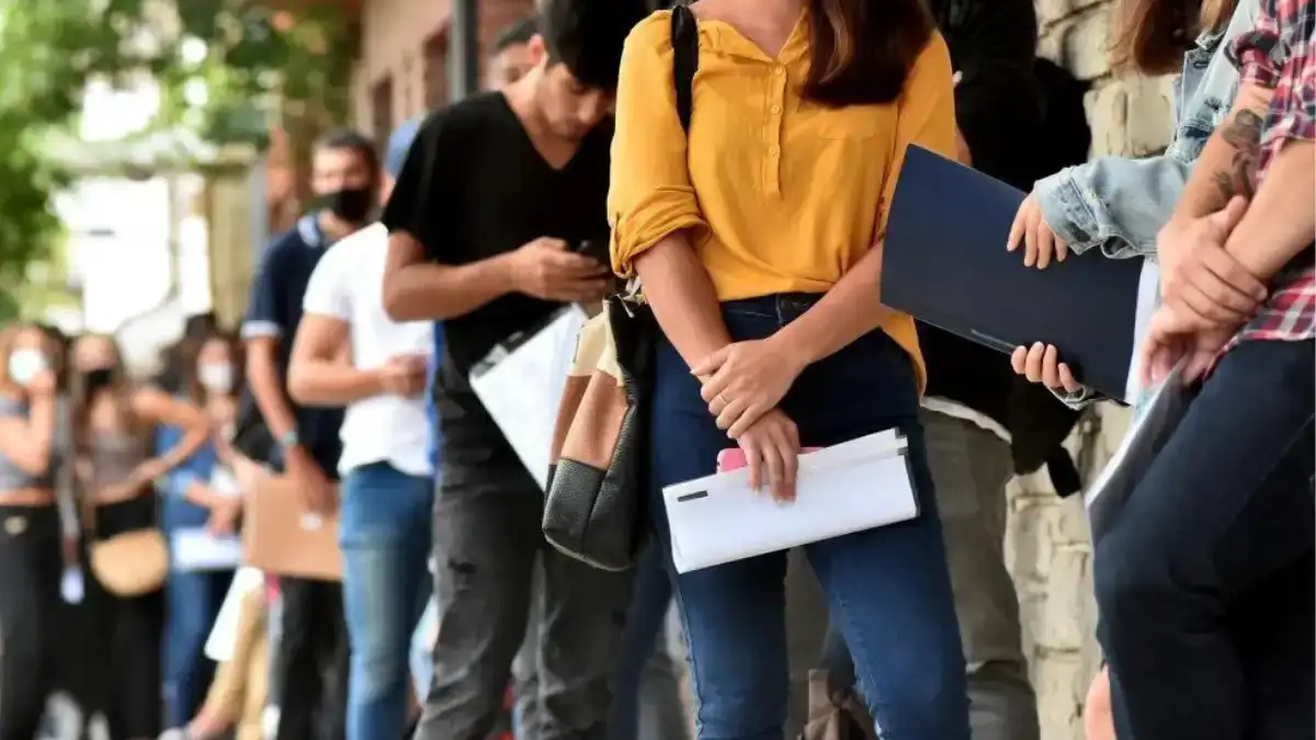 El desempleo y la informalidad se profundizaron en los últimos dos años, según la UCA