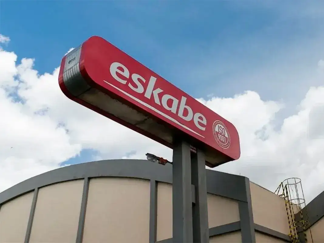Eskabe vuelve a quedar en el centro del conficto