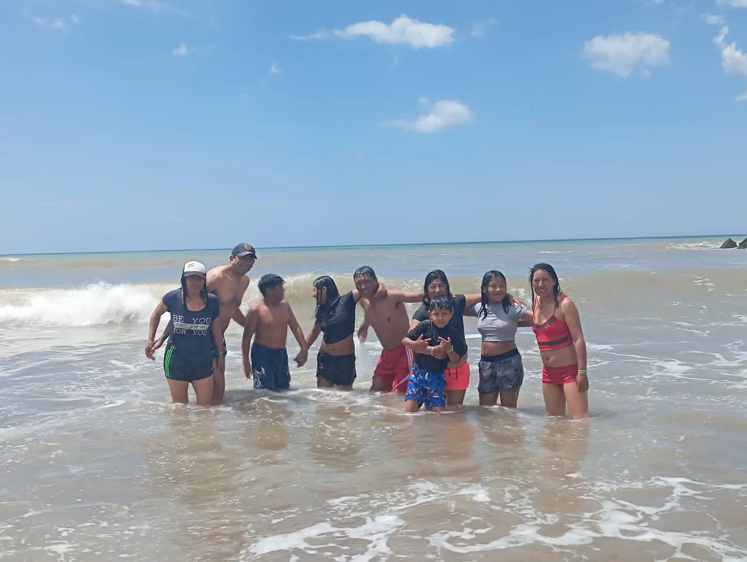 De Tilcara a Mar del Plata: los chicos que cumplieron su sueño y conocieron el mar