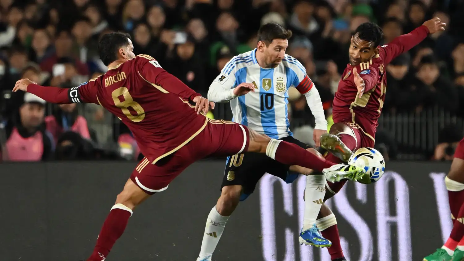Con dos goles de Messi, Argentina goleó a Venezuela