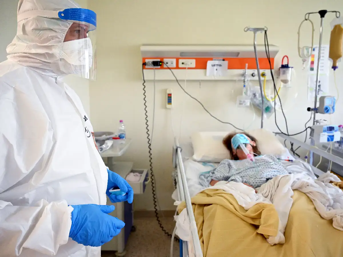 Reportaron 110 muertes más por coronavirus en todo el país
