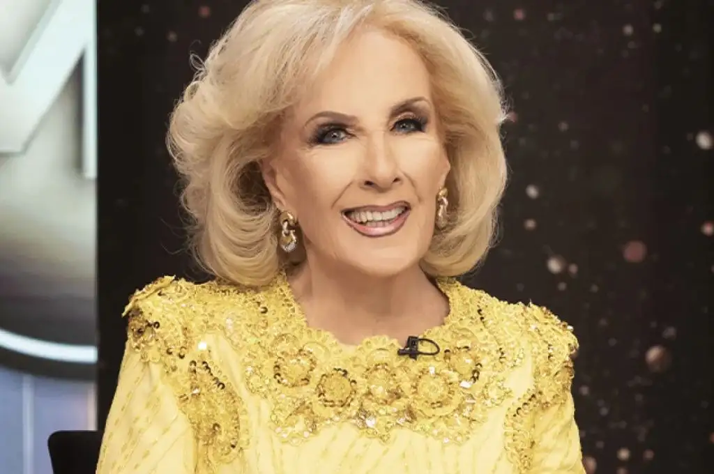 Operaron con éxito a Mirtha Legrand y se recupera en una habitación