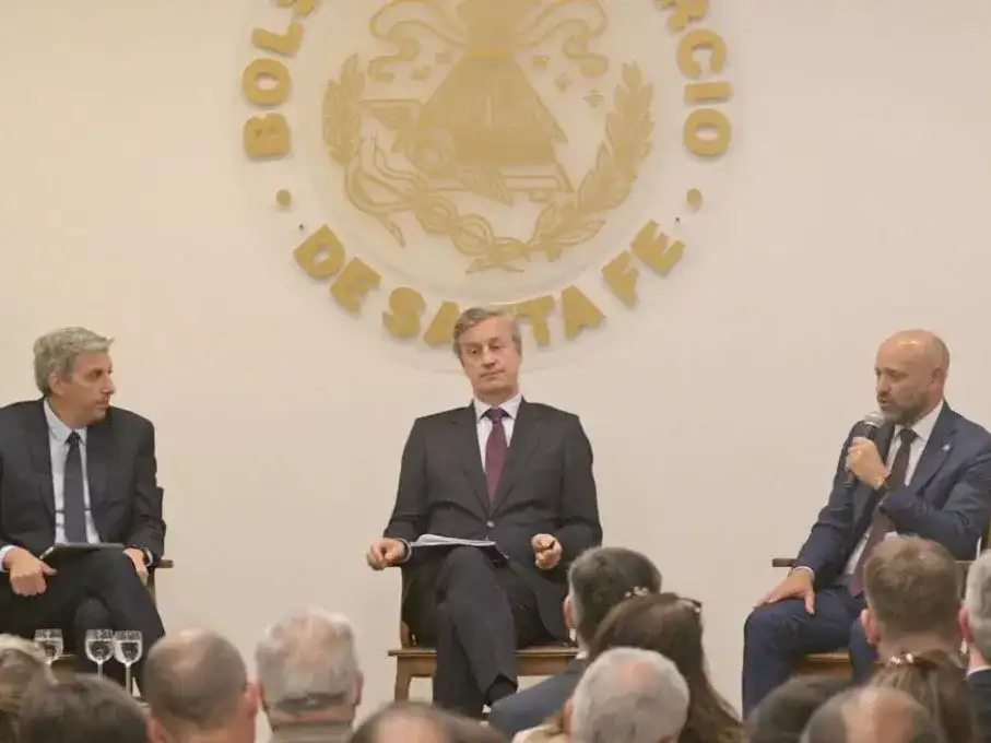 Durando, presidente de la BCSF con el embajador Høeg y el ministro Puccini.
