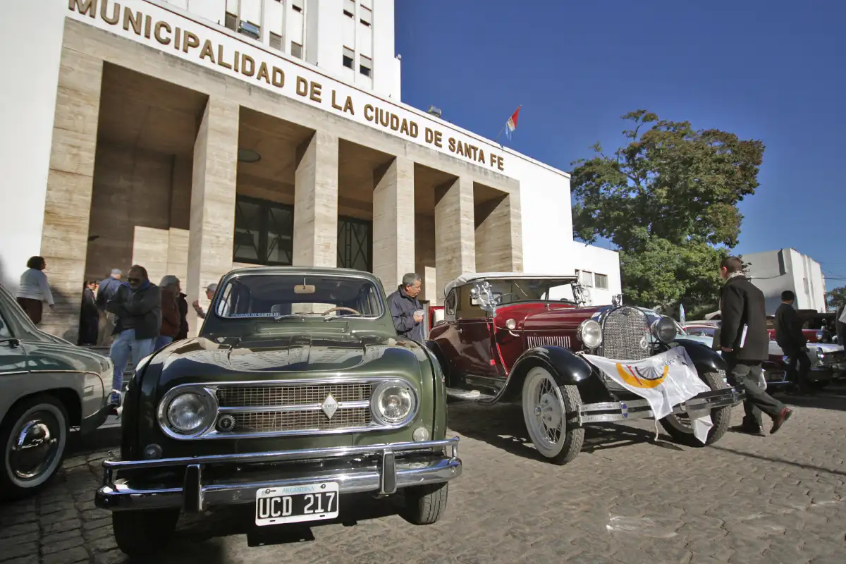 Autos antiguos correrán la Séptima Vuelta de la Constitución