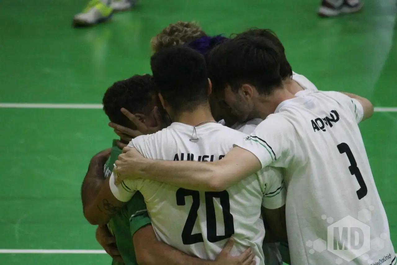 Un fallo arbitral sacó del partido a Once Unidos