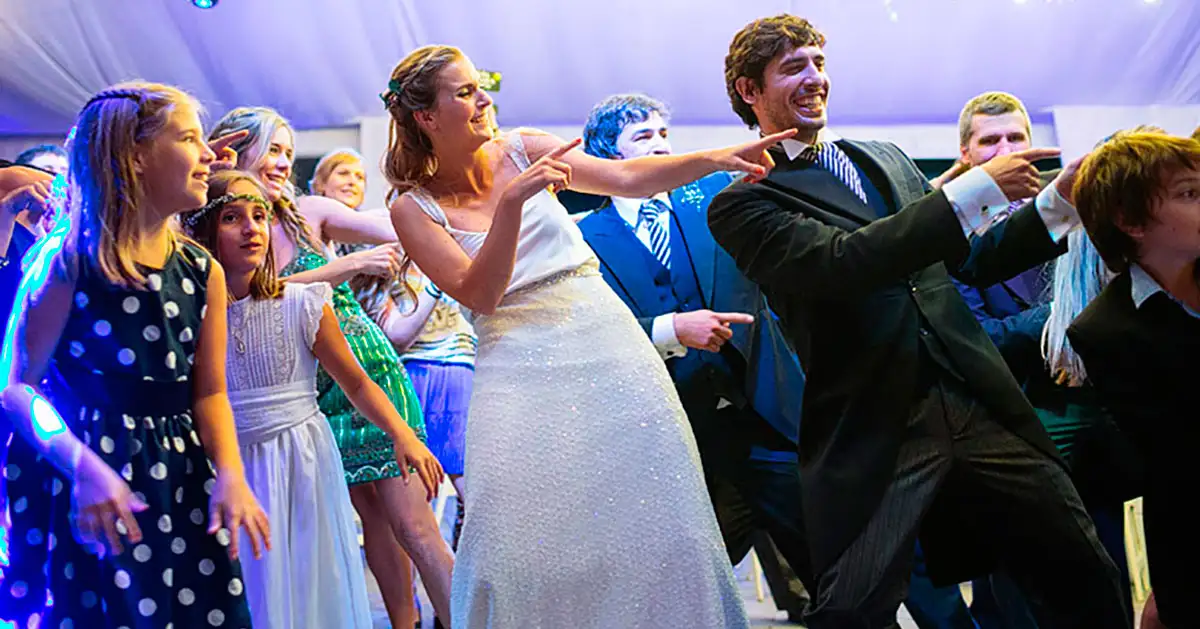 ¡AL BAILANDO!