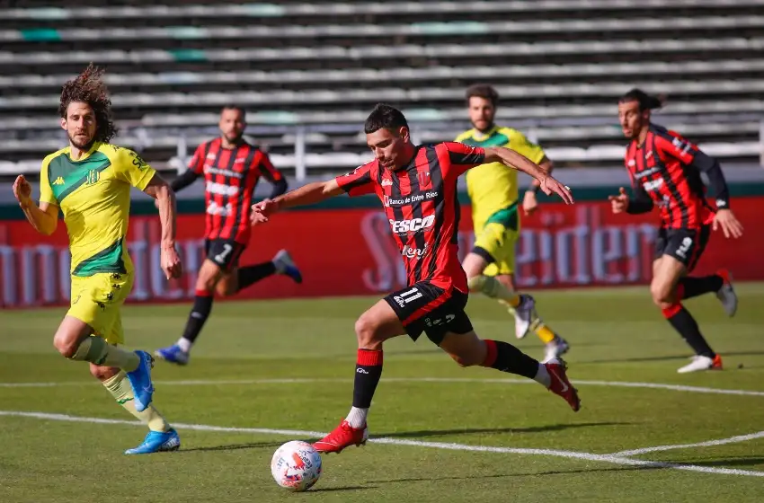 Dominado y vencido: Aldosivi arrancó con una derrota a manos de Patronato