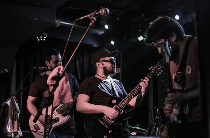 Soluzion, Ladrones Conscientes y Willi Denada juntos en vivo