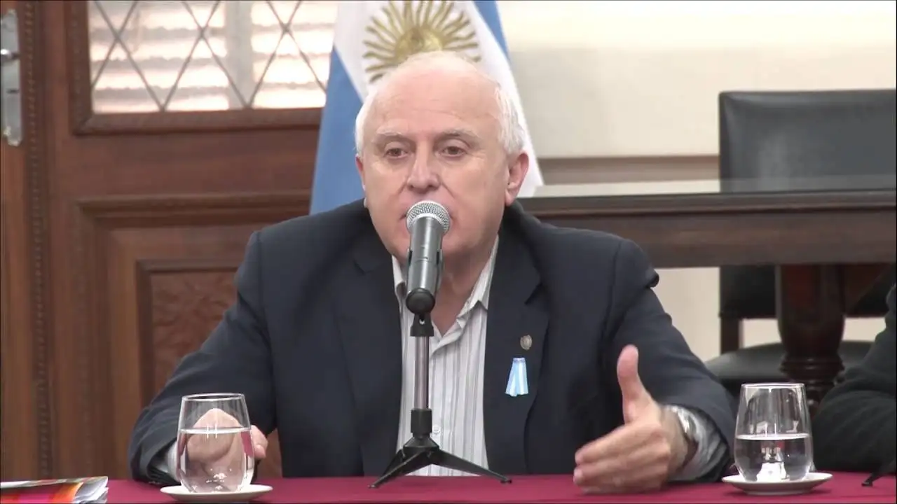 “La educación es la herramienta fundamental para transformar la sociedad”