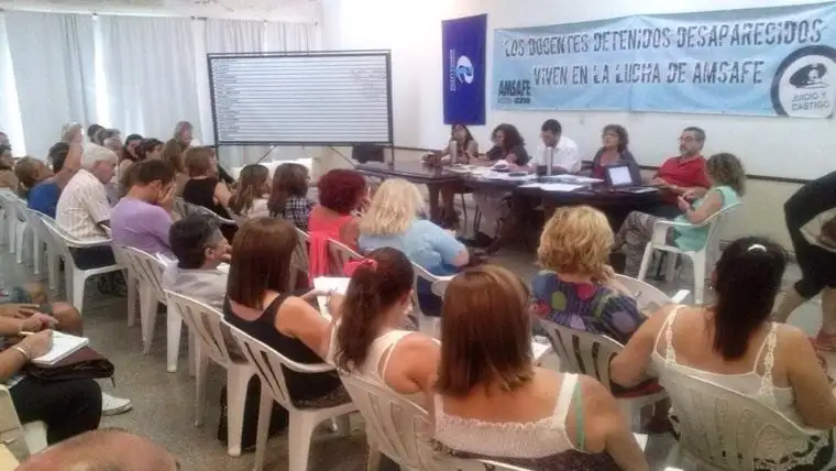 Estatales y docentes definen hoy si aceptan o rechazan la oferta salarial