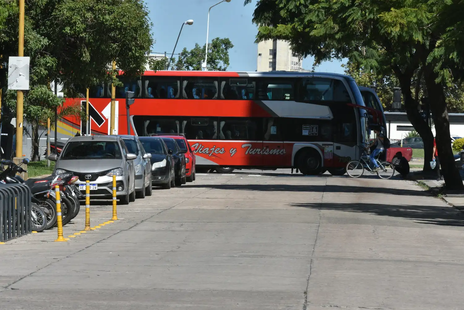 Continúa el bloqueo a los accesos de la Terminal de Ómnibus “Gral. Manuel Belgrano”