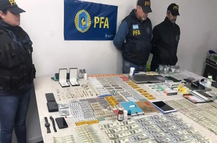Diecinueve detenidos en 50 allanamientos contra una secta acusada de trata y otros delitos
