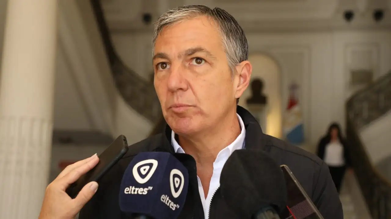 El gobierno de Santa Fe ratificó el esquema salarial acordado con el sector público