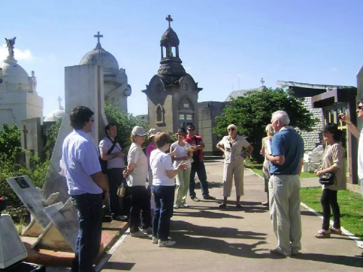 Inscriben para una visita guiada al cementerio