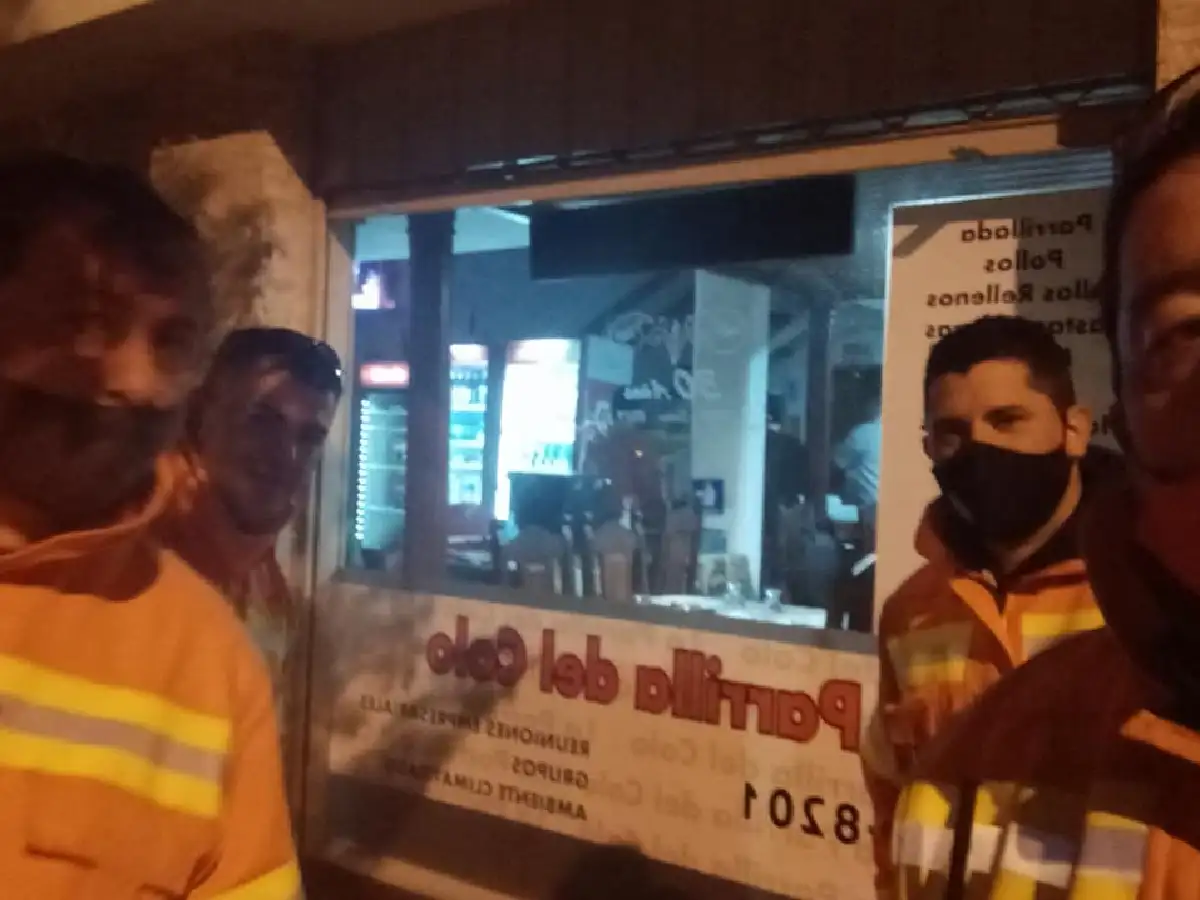 Entre héroes: un excombatiente de Malvinas  regaló la cena a los bomberos de la región