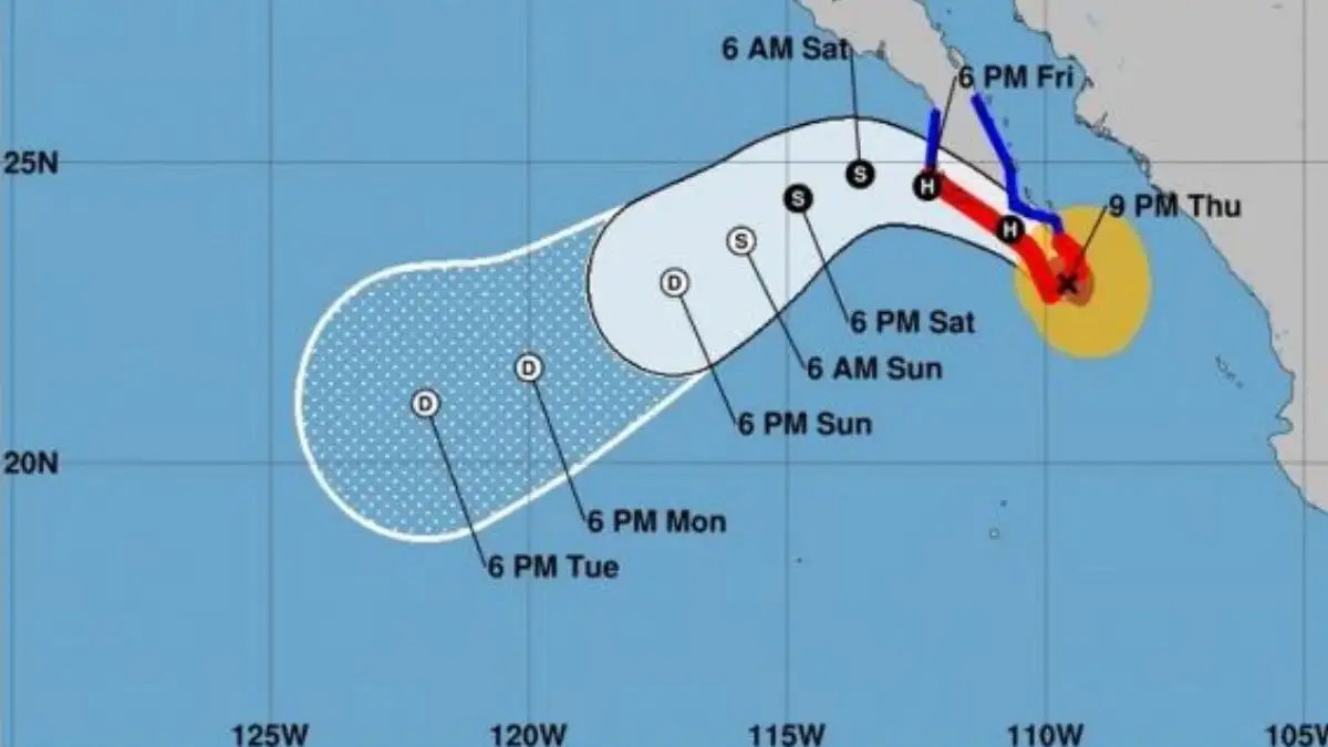 El huracán Olaf toca tierra con vientos de 195 km/h y olas de hasta 7 metros