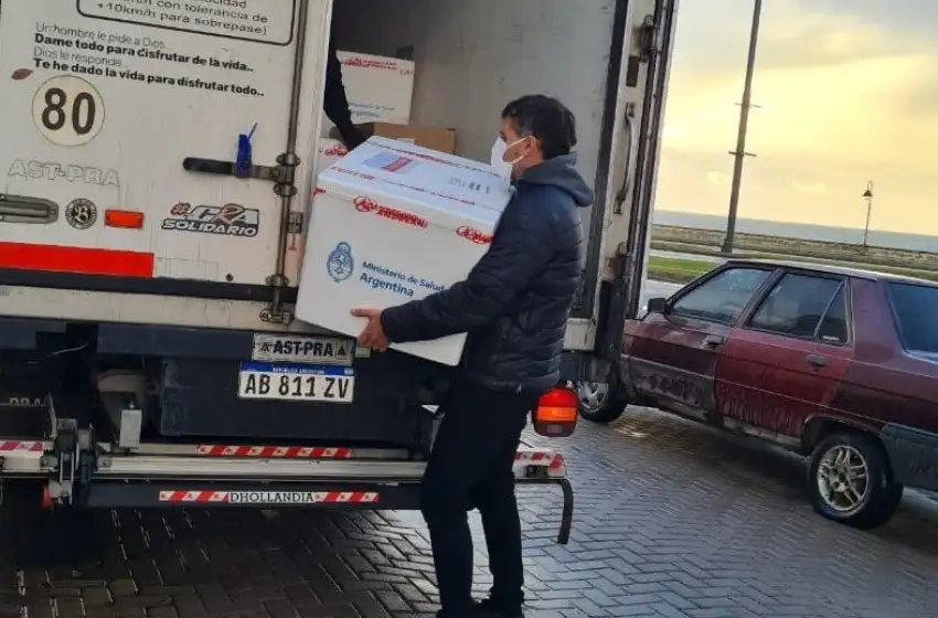 Siguen llegando: arriban a la ciudad otras 16 mil dosis de vacunas