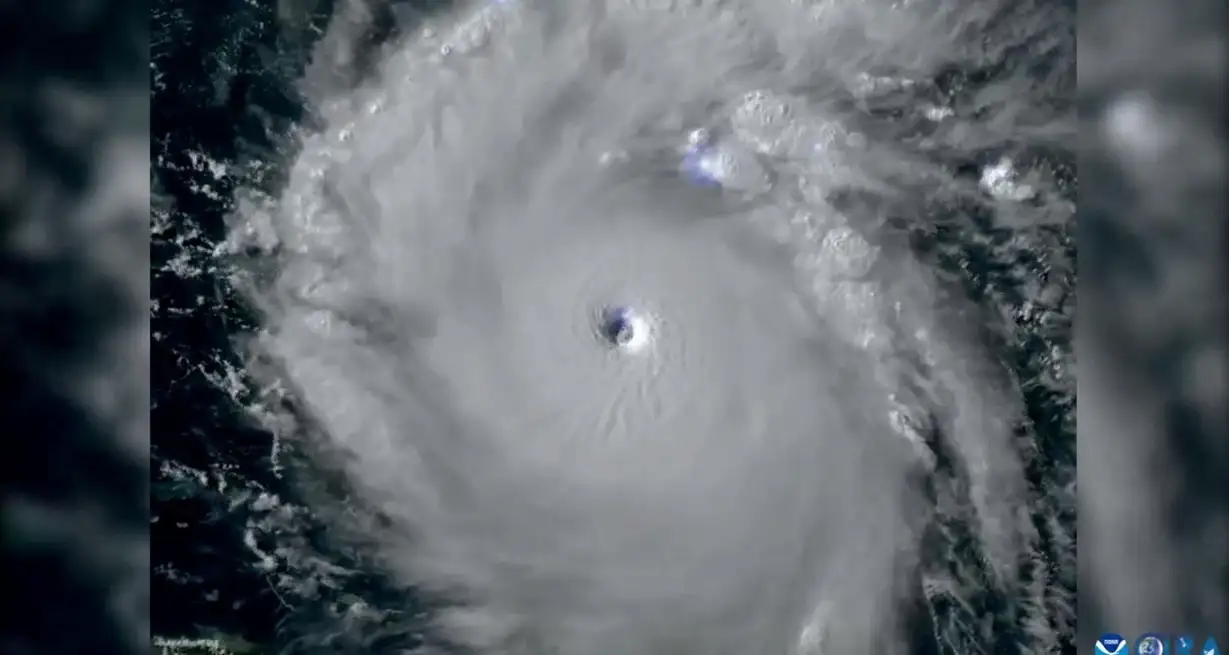 El satélite GOES-16 observa el huracán Beryl sobre el mar del Caribe. Crédito: CSU/CIRA & NOAA)